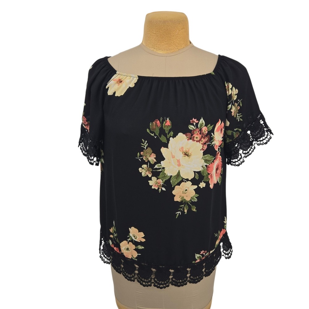 Haute Project Floral Lace Trim Top Women Size S Black Short Sleeve Boho Blouse